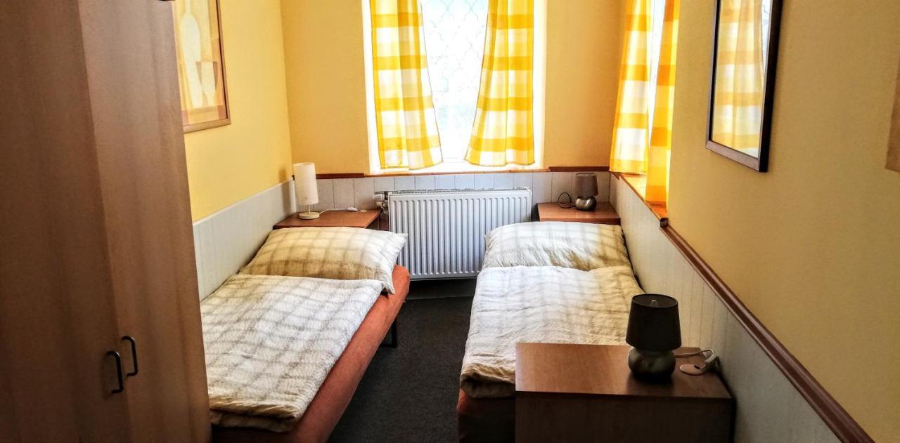Penzion U Soudu Ліберець Екстер'єр фото